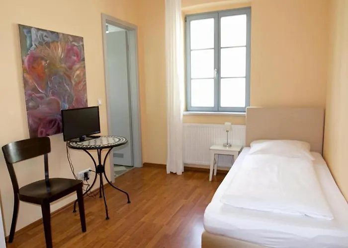Hofgarten 1824 Hotel Garni